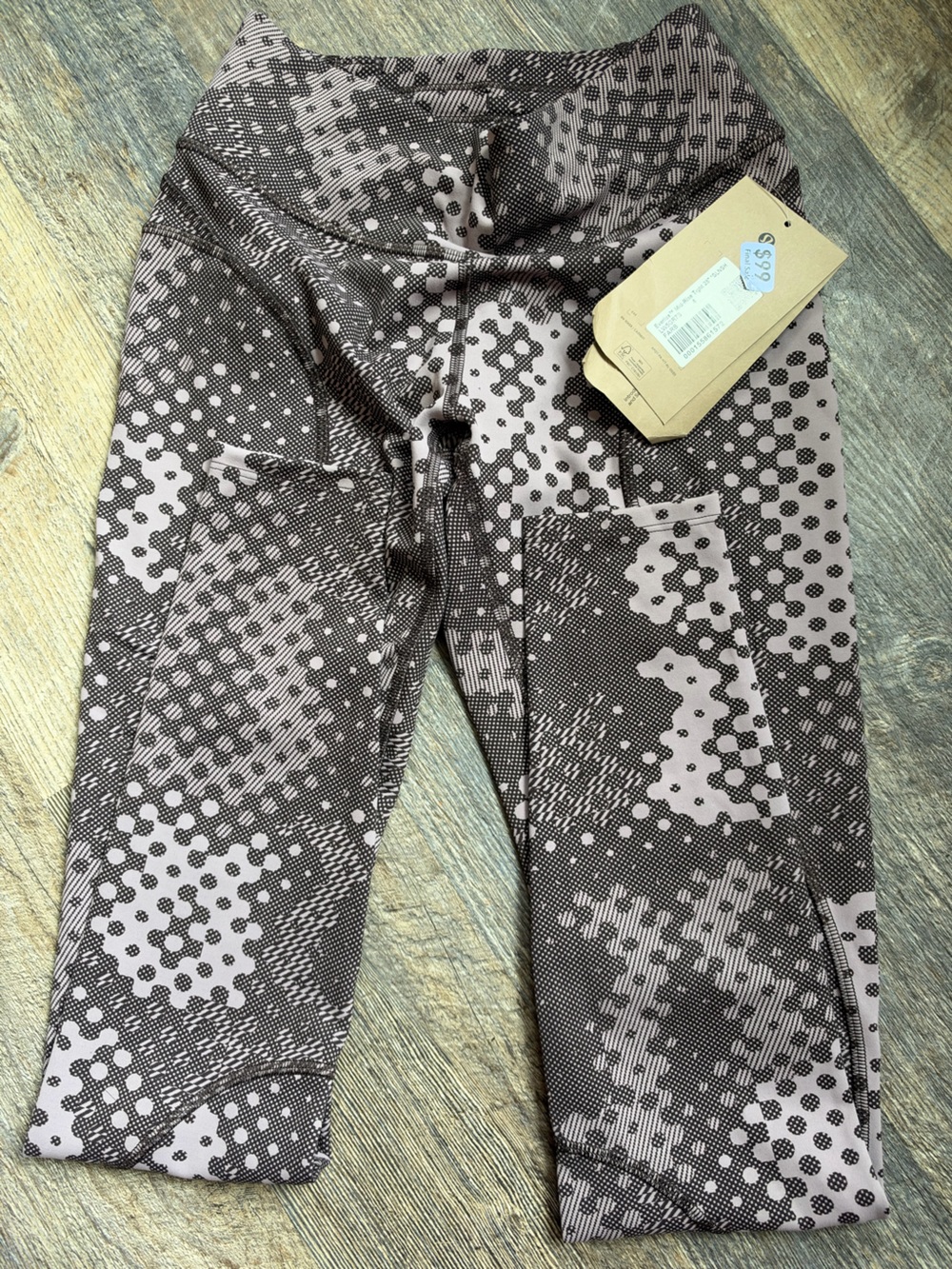 Lulu lemon size 4 Everlux mid rise tight 28’’ purple brownish print. NWT